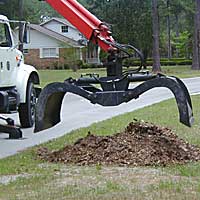 Grapple Approaching a Pile