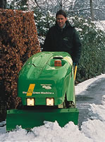 Green Machine 400 clearing snow